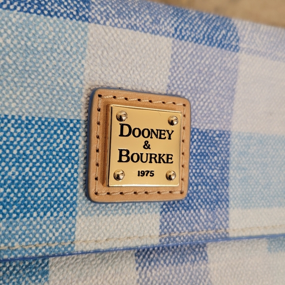 Dooney & Bourke Milly Wristlet Quadretto Check - Picture 4 of 10